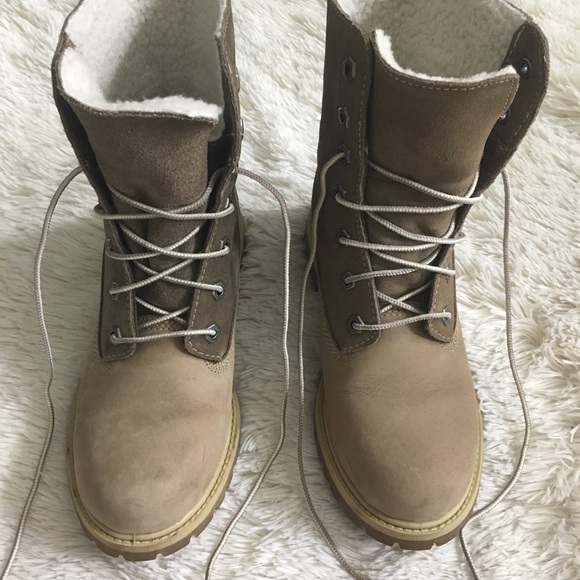 light tan timberland boots womens